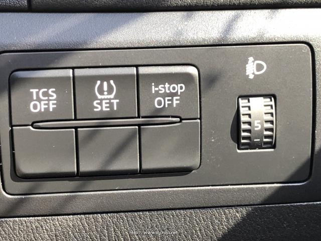各タイヤの空気圧センサーも装備。 マツダ CX-5