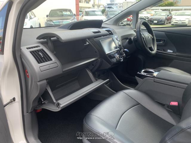 助手席側グローブボックス。 トヨタ プリウスα