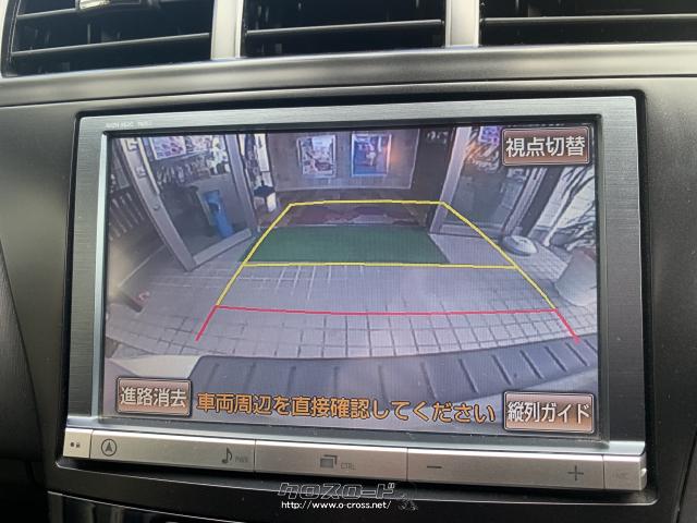 駐車時に安心のバックモニター付き。 トヨタ プリウスα