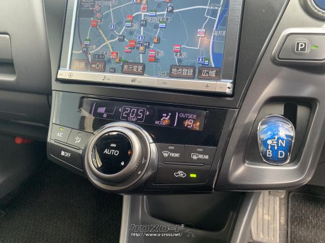 エアコンの操作パネル。 トヨタ プリウスα