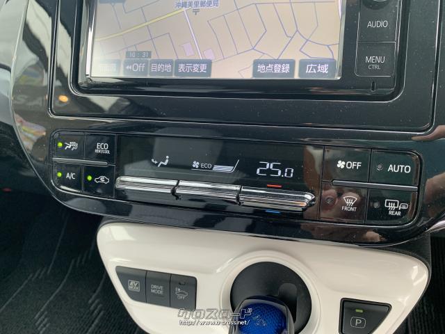 エアコンの操作パネル。 トヨタ プリウス