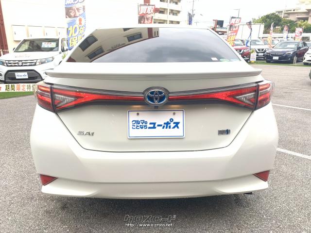 リヤエンブレムからリヤコンビネーションランプ、サイドのキャラクターラインが左右へ抜けるデザインでワイド感を強調。 トヨタ SAI