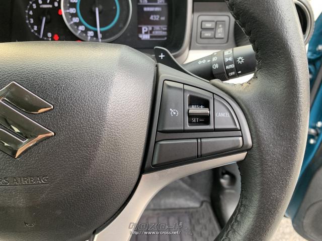 右側にはクルーズコントロールの操作スイッチが配置されています。 スズキ イグニス