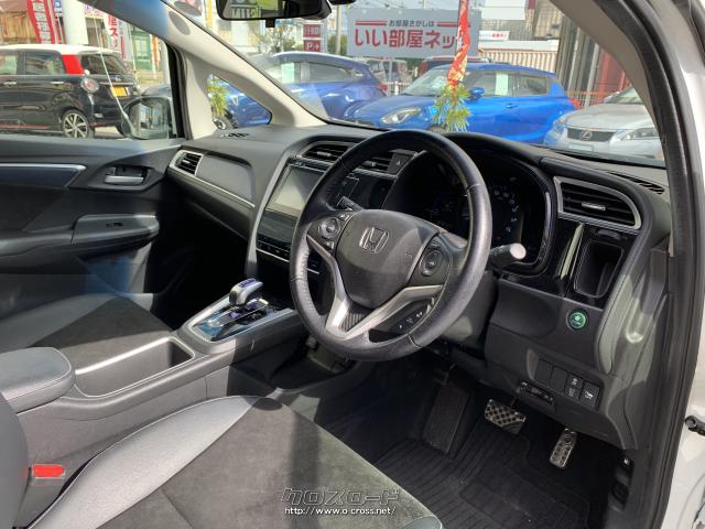 運転席からの視界も広く女性の方でも運転しやすい設計に。 ホンダ シャトル