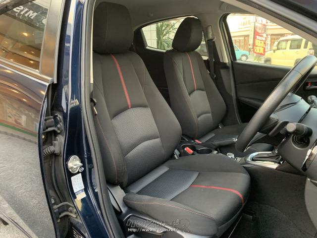 運転席シートリフター付き。 マツダ デミオ