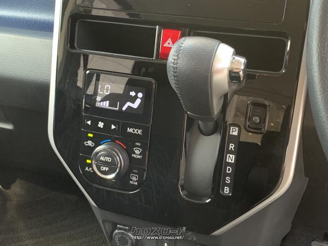 エアコン操作パネル・シフトレバー。 トヨタ ルーミー