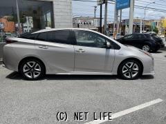 トヨタ プリウス