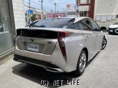 トヨタ プリウス