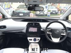 トヨタ プリウス