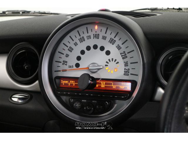 中央部に従来モデルよりもさらに大型化されたセンタースピードメーター ミニ ミニ