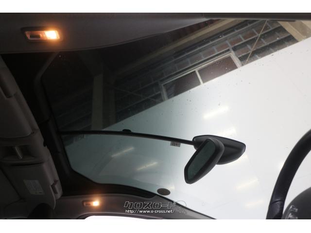 サンルーフのように運転席頭上まで広がる、大型フロントガラス シトロエン C3