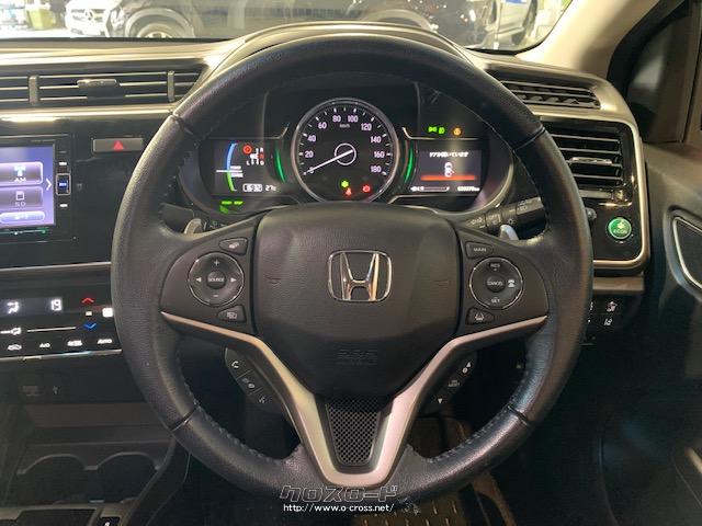 インテリアは、全グレードでシート表皮を一新し、フロントマップランプやルームランプにLEDを採用。 ホンダ グレイス