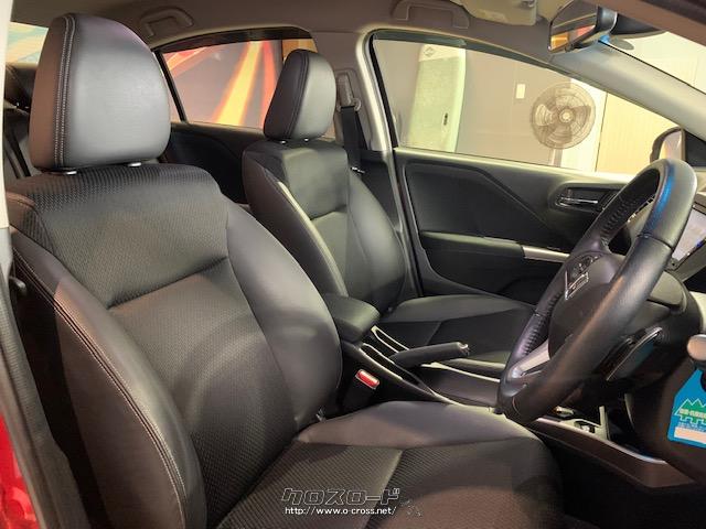 ホールド性と快適性を兼ね備えたフロントシート ホンダ グレイス