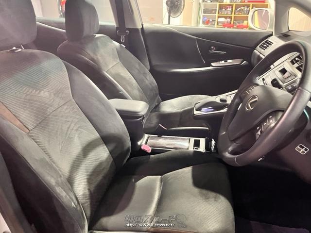 ホールド性と快適性のあるフロントシート レクサス HS