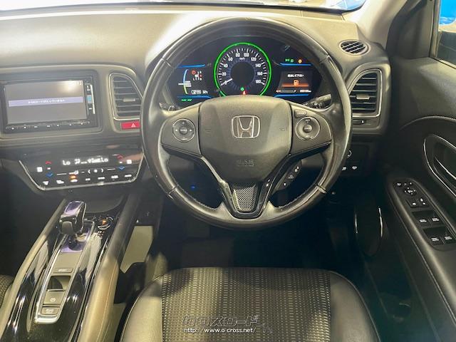 程よい太さの革巻きステアリング ホンダ ヴェゼル