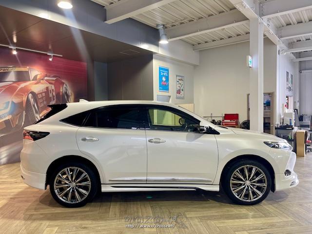 ホワイトパールクリスタルシャイン トヨタ ハリアー