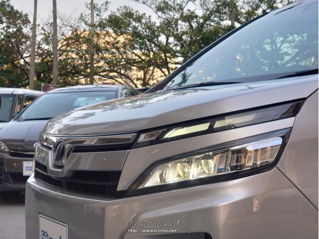 夜のドライブも視界安心LEDヘッドライトを採用♪ トヨタ ヴォクシー