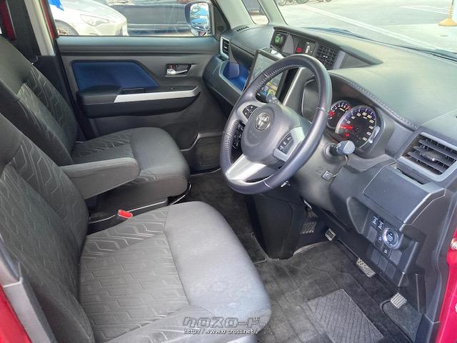 運転席前に配置したメーターは、フードを低く抑えることで視認性を確保 トヨタ ルーミー