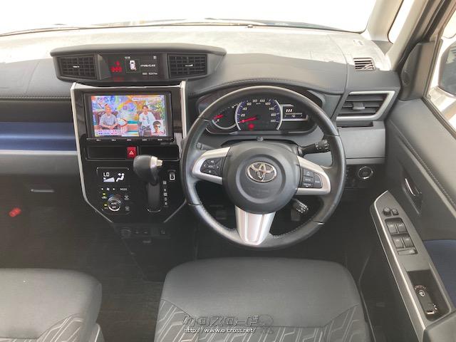 インテリアは、水平に広がるインストルメントパネルで、機能性の高さとワイドな印象を表現するとともに、見晴らしの良さを実現 トヨタ ルーミー