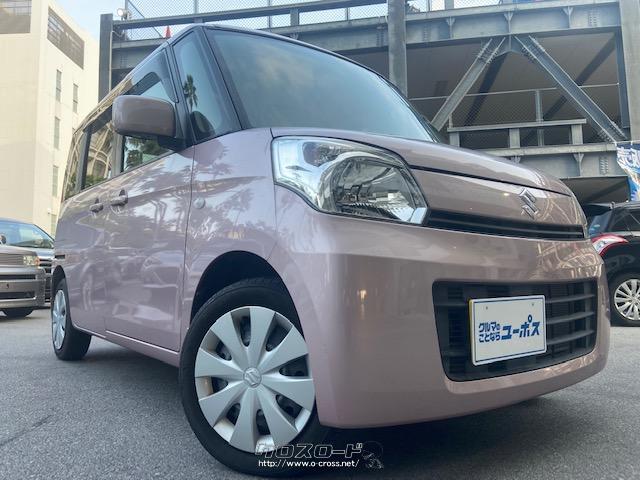 ピラーを立て、ルーフ幅を広げたボクシーなロングルーフデザインに、シンプルで親しみやすいフロントデザインを採用し、全てのピラーをブラックアウト化し、連続したガラスエリアで開放感を演出 スズキ スペーシア