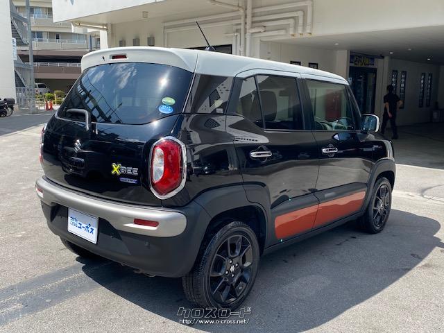 エクステリアは、柔らかみのあるヘッドランプ・グリル形状で親しみやすいフロントデザインとなっており、スポーティーさを強調するルーフエンドスポイラーを装備 スズキ クロスビー