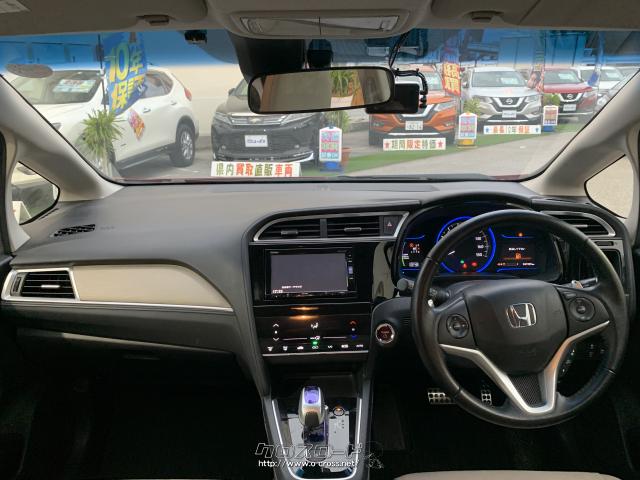 インテリアは、使いやすさと上質感を追求されたデザインに。 ホンダ シャトル