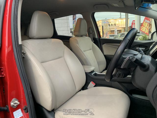 シート素材は、極細繊維を用いて高密度構造とすることで、スウェードを上回る滑らかで柔らかな触感を追求。 ホンダ シャトル