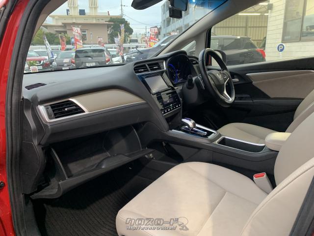 助手席側グローブボックス。 ホンダ シャトル