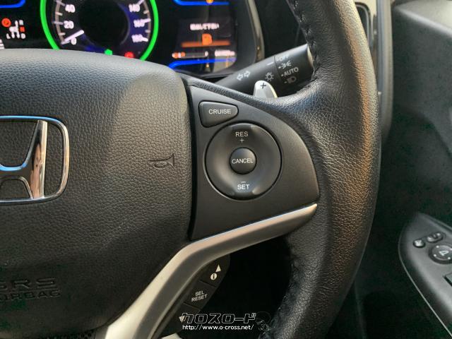 右側にはクルーズコントロールの操作スイッチが配置されています。 ホンダ シャトル