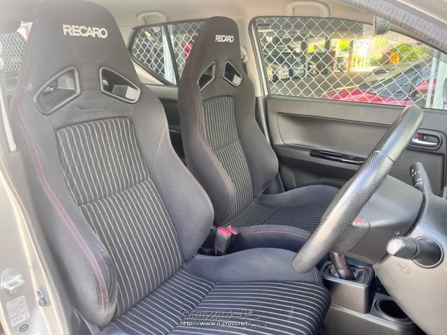 インテリアには、スポーティーな走行時に体をしっかり支える専用レカロ製フロントシート スズキ アルトワークス