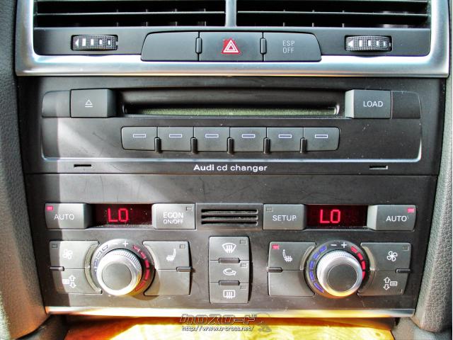 左右独立調整式オートエアコンを装備 アウディ Q7