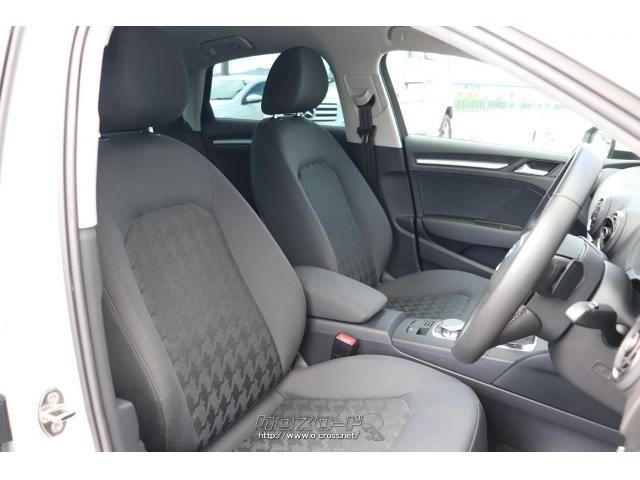 左右が適度に張り出したシートは長距離移動でも疲労がたまりにくい設計になっています 滋賀店:電話 アウディ A3セダン