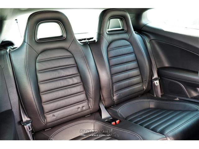 ルーフパネルを長く設定し、リアシートの居住性も考慮されたものとなっています フォルクスワーゲン シロッコ