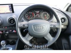 アウディ A3セダン