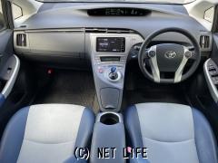 トヨタ プリウス