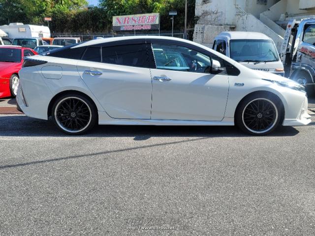 トヨタ プリウスPHV