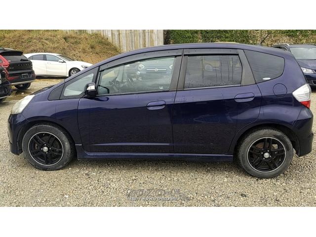 【豊富なオプション】①追加金2.5万〜3.5万→タイヤ4本新品交換 ②追加金2万→DVD付きナビ 追加金3万→DVD.TV付き.ナビ③追加金1.5万→ドライブレコーダー④追加金2万円→ドライブレコーダーとバックカメラセット ホンダ フィット