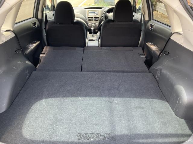 リアシートを倒せば収納たっぷり スバル インプレッサ