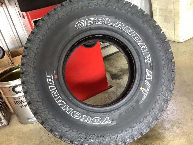 タイヤ・15インチ新品ヨコハマ31×10.50R15 取り付け工賃込・2.58万円