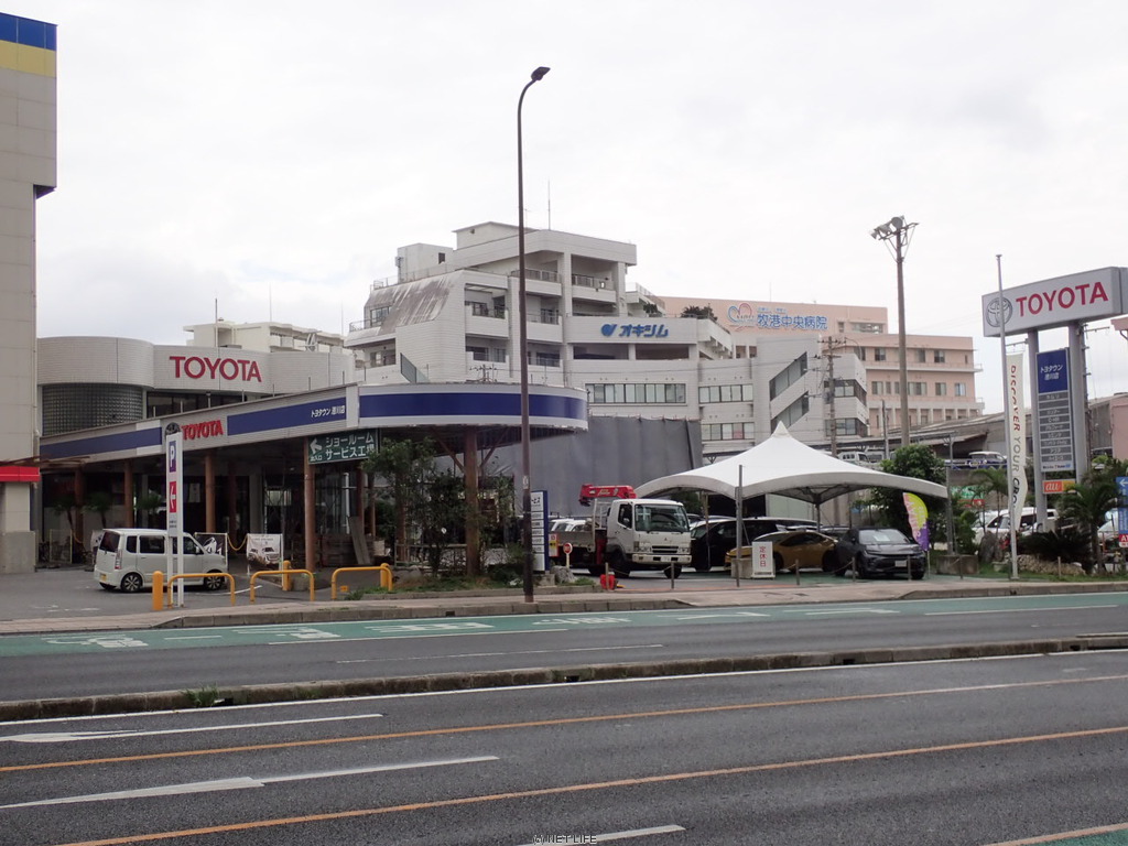 沖縄トヨタ自動車株式会社 トヨタウン港川店