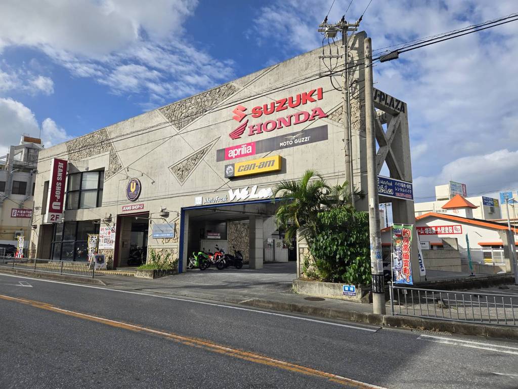 モトフリークウイリー　那覇店