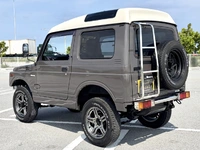 スズキ ジムニー